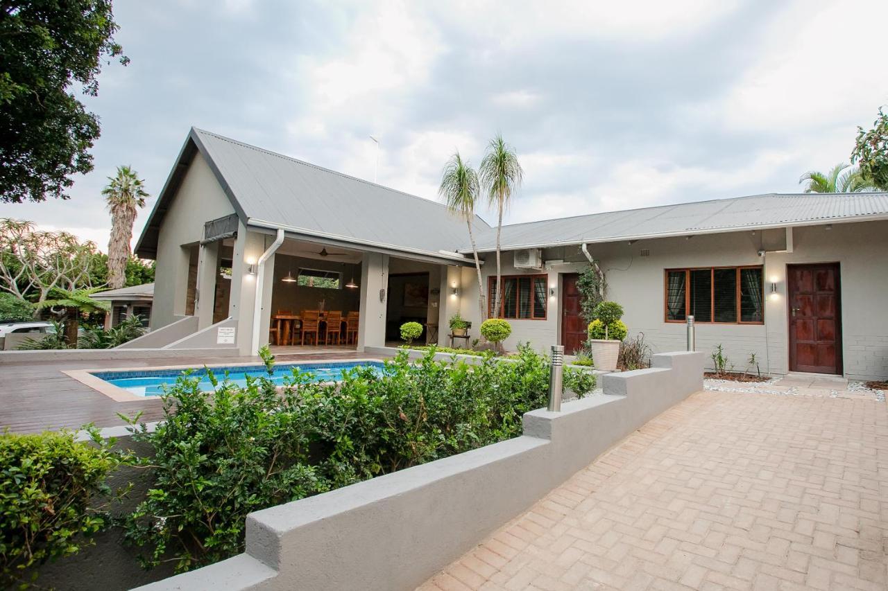 Vinique Guesthouse Mbombela Exterior foto
